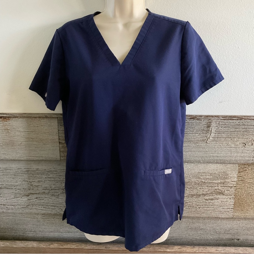 FIGS Technical Collection navy scrub shirt size Small (F1)